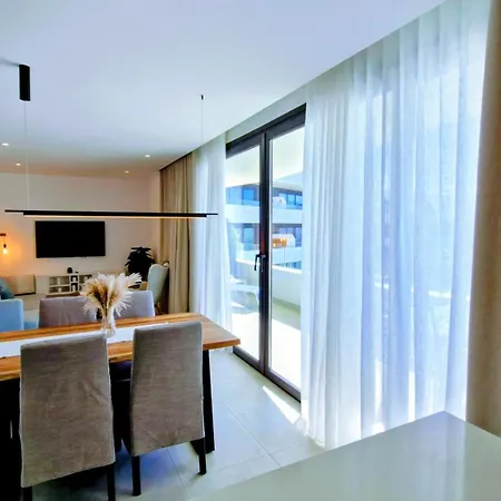Mara's Higueron West - Premium Dual - 3 Community Pools Fuengirola