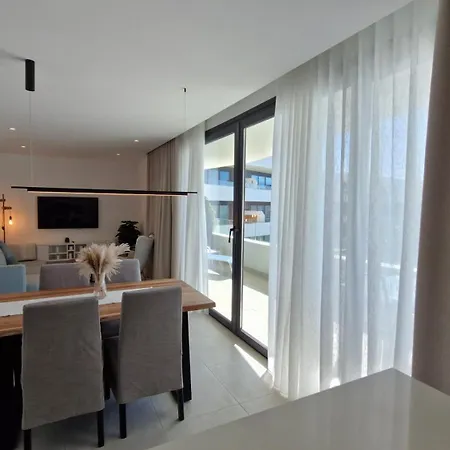 Appartement Mara's Higueron West - Premium Dual - 3 Community Pools *