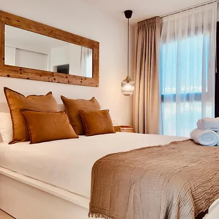 Mara's Higueron West - Premium Dual - 3 Community Pools Appartement *