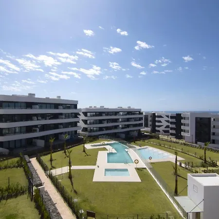 Mara's Higueron West - Premium Dual - 3 Community Pools